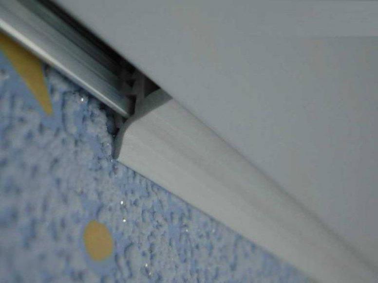 Как правильно крепить панели пвх на потолок