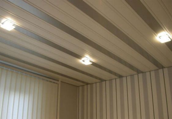 Как правильно крепить панели пвх на потолок