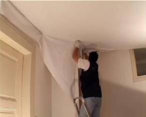 Как отделать потолок пластиковыми панелями