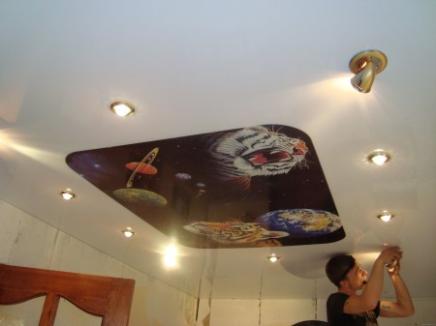 Натяжной потолок с гипсокартоном