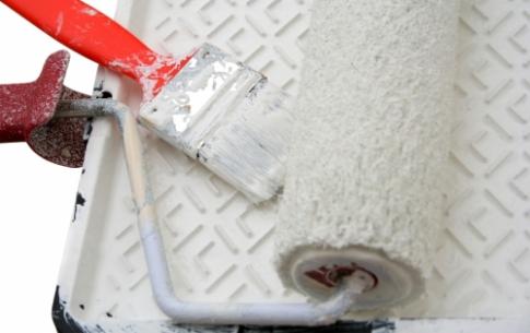 Как правильно красить потолок водоэмульсионной краской валиком