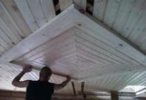 Чем обшить потолок на даче