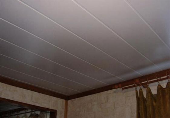 Как сделать подвесной потолок из панелей пвх
