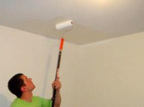 Как приклеить потолочную плитку на неровный потолок