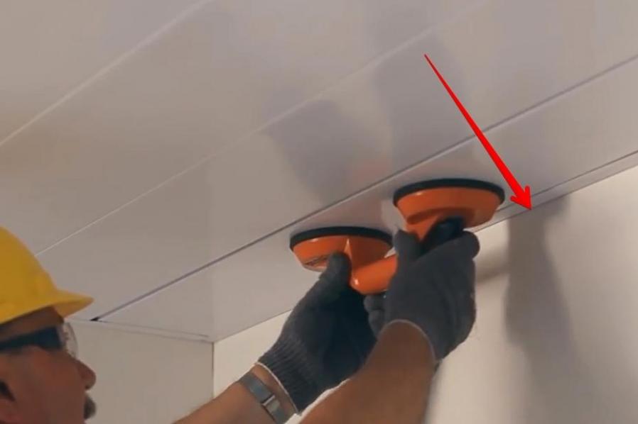 Как крепить панели на потолок